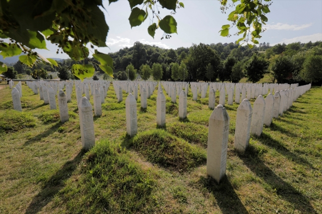 Potoçari Anıt Mezarlığı cenaze töreninin ardından sessizliğe gömüldü